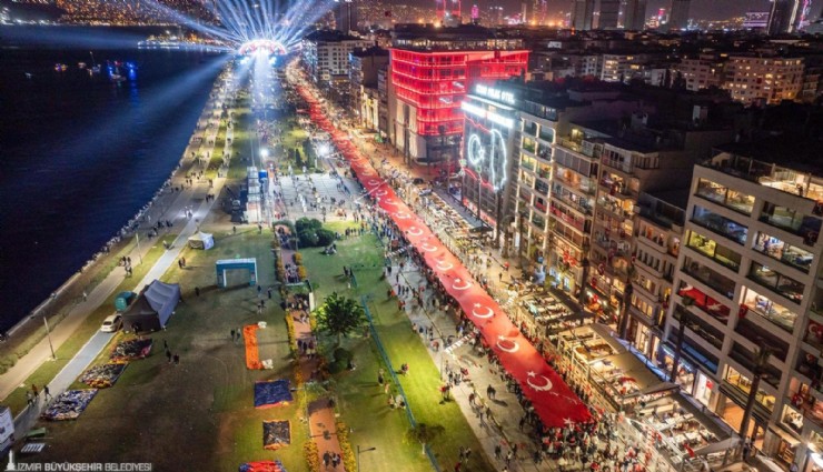 İzmir, Cumhuriyet coşkusuna hazır