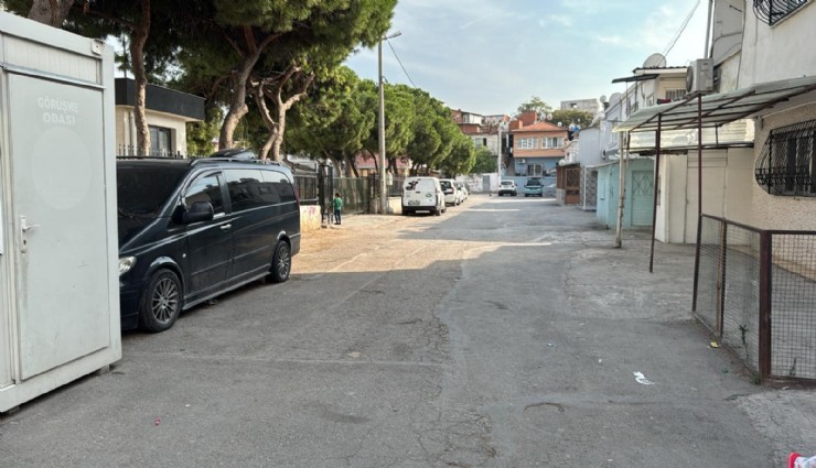 İzmir'de eski eş dehşeti: Sokak ortasında bıçaklayarak öldürdü