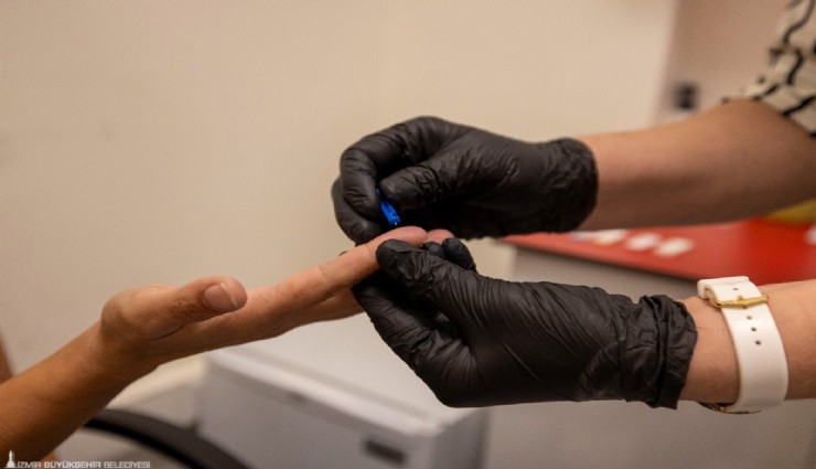 İzmir’de kimliksiz ve ücretsiz HIV testi: 20 dakikada sonuç alınabiliyor