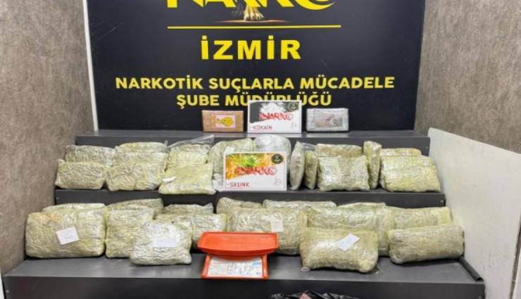 İzmir'de metruk binada zehir deposu