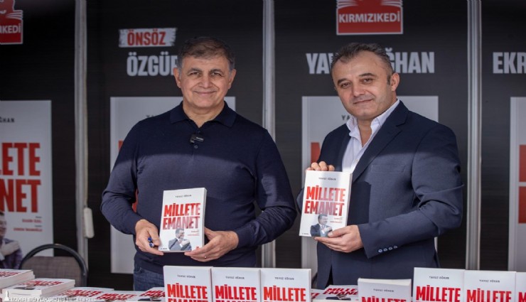 Cemil Tugay, Ekrem İmamoğlu adına kitap imzaladı
