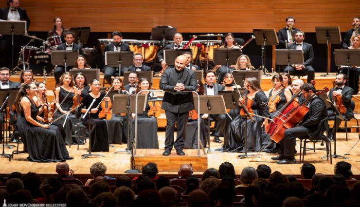 İzmir'de Cumhuriyet Bayramı'na özel muhteşem konser