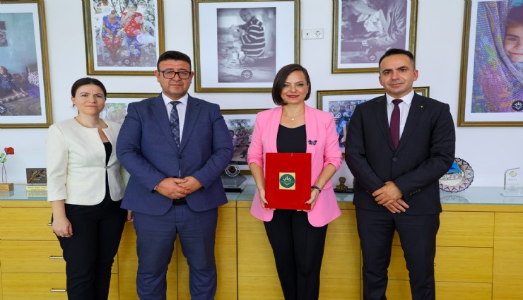 Karabağlar Belediyesi’nden işçilere en yüksek promosyon