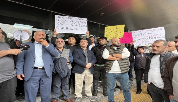 Karşıyaka’da pazar gerginliği: Esnaf belediyeyi protesto etti