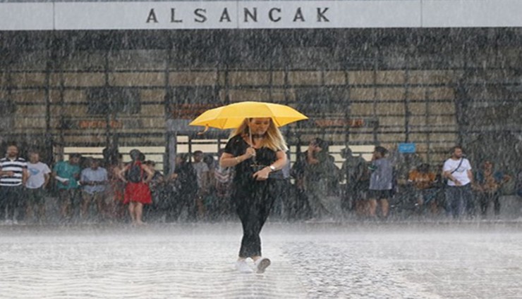 İzmir için şiddetli yağış, sel ve hortum uyarısı