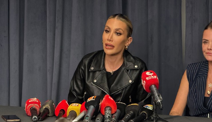Şarkıcı İrem Derici: 