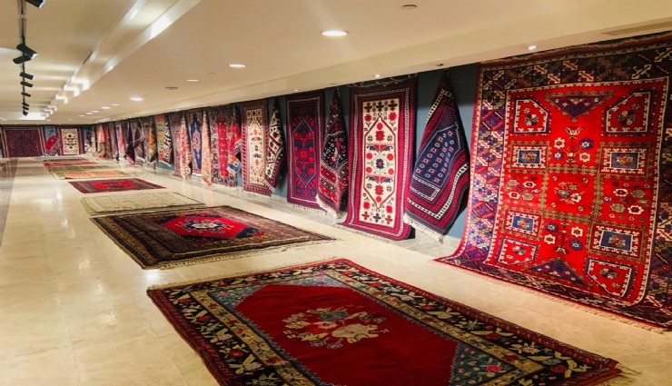 Yağcıbedir halıları İzmirlilerle buluştu
