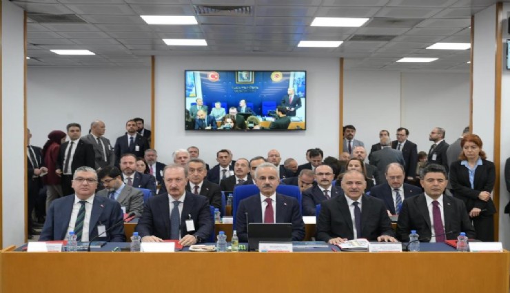 Bakan Uraloğlu İzmir-Ankara arasını 3.5 saate indirecek hızlı tren hattının açılacağı tarihi açıkladı