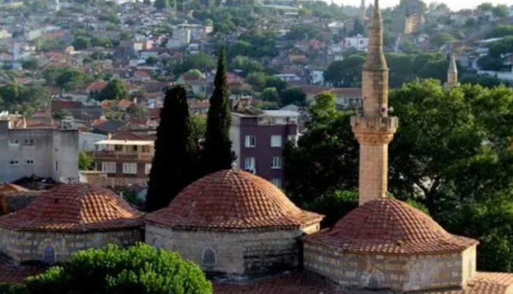 Bergama'da geçmişin izlerine koruma: Tarihi cami, çeşme ve konuta kalkan
