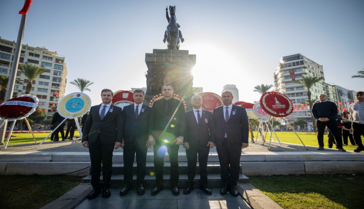 CHP İzmir Ata’sını andı