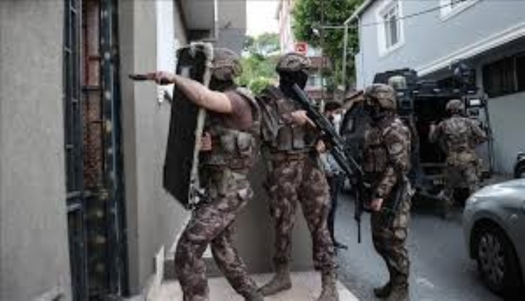 İzmir dahil 27 ilde FETÖ operasyonu: 71 şüpheli yakalandı