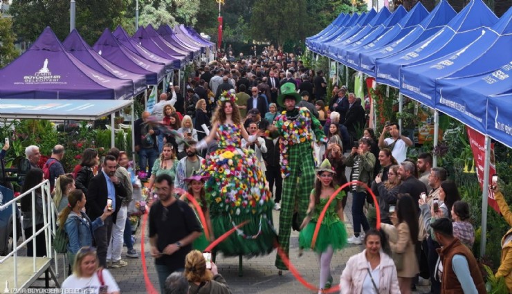 İzmir'de Balkon ve Bahçe Bitkileri Festivali başladı