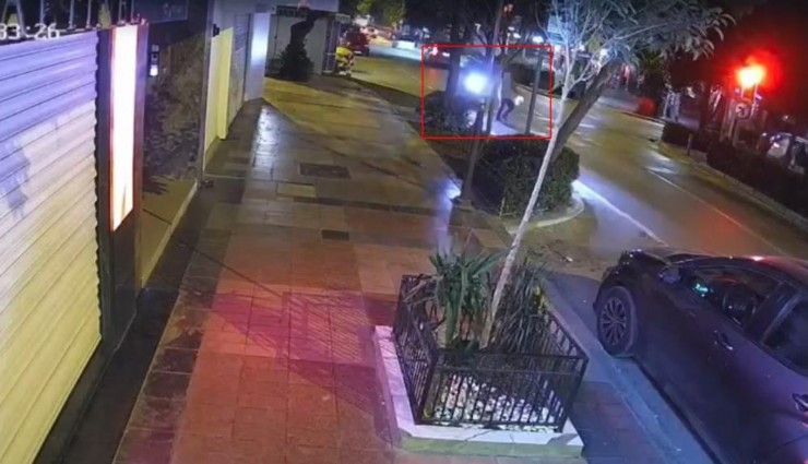 Konak’ta feçi kaza: Sadece karşıya geçmek istiyordu, hayatını kaybetti