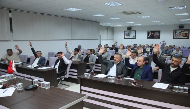 Kula Belediyesi’nde kiracılara tahliye maddesi reddedildi