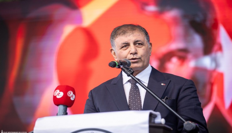 Tugay'dan 10 Kasım mesajı: Ata’mızın izinden hiç ayrılmayan İzmir, çağdaşlık meşalesini hep taşıyacak