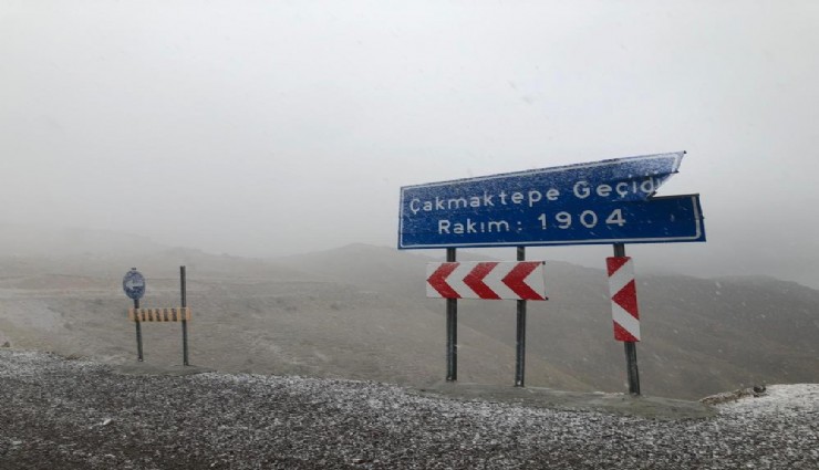 Afyonkarahisar'da kar yağışı etkili oldu