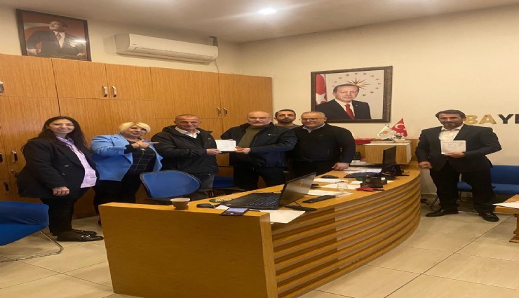 AK Parti İzmir’de üye seferberliği başlattı: Hedef 40 bin 950 üye