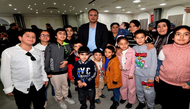 Başkan Eşki, Bornovalılarla yılbaşı yemeğinde buluştu