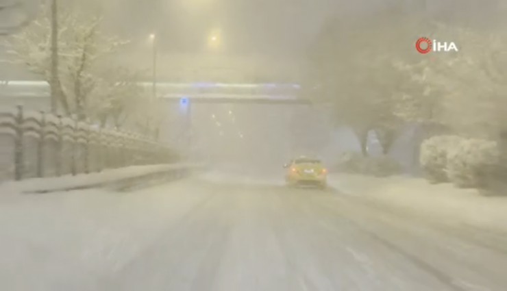 Bolu Dağı’nda kar alarmı: 40 santimetreyi aşan yağışta tır şarampole kaydı, geçişler kapatıldı