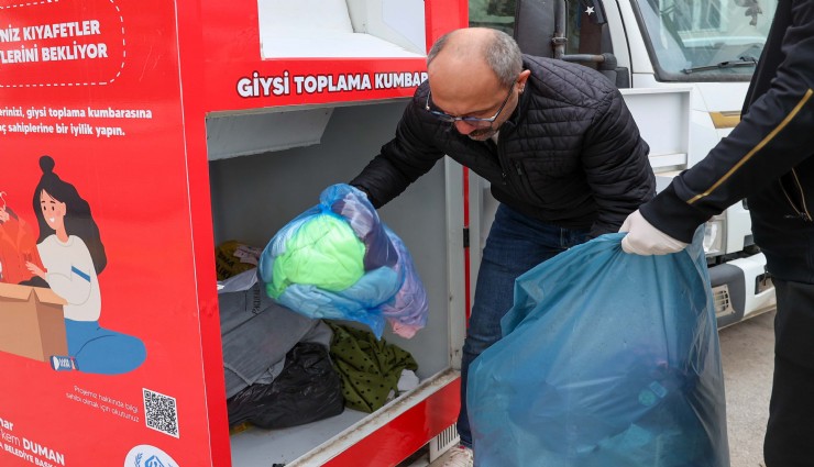 Buca’da giysi kumbaraları ile dayanışma büyüyor