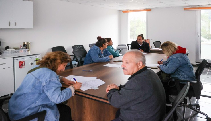 Buca’nın Etkin İstihdam Ofisleri meyvelerini veriyor: 6 ayda 887 kişi işe yerleşti