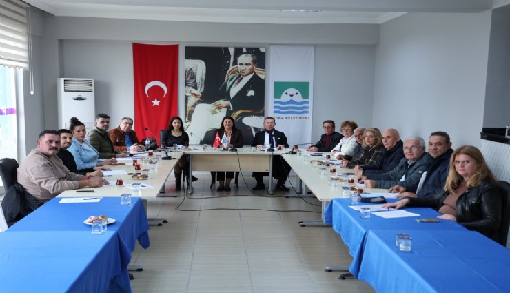 Foça Meclisi’nde gerilim: Başkan Fıçı’dan CHP’li üyeye Söz vermiyorum çıkışı