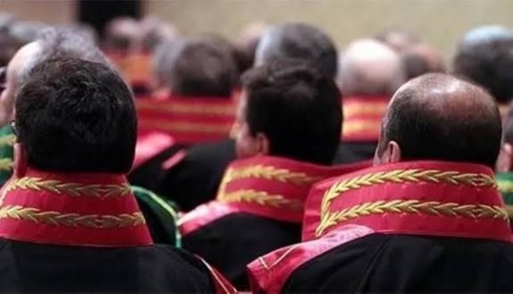 İzmir Adliyesi’nde görev dağılımı yenilendi: 5 savcı yeni görevlerine atandı