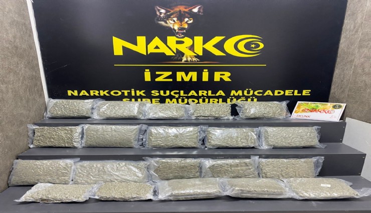 İzmir’de araçtan 21 kilo uyuşturucu çıktı