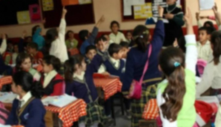 İzmir'de 5 okula tek bina: Dayanıksızlık nedeniyle yıkılan 54 okul hala yapılmadı