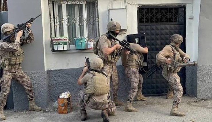 Izmir’in de dahil olduğu 39 ilde FETÖ operasyonu: 160 şüpheli yakalandı