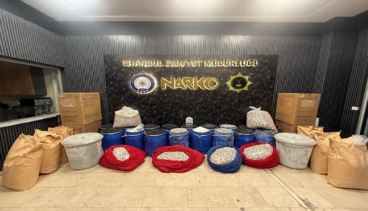İzmir ve İstanbul’da uyuşturucu operayonu: 6 milyon 958 bin adet uyuşturucu hap ele geçirildi