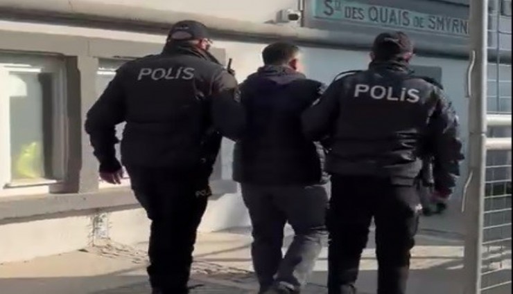 Konak’ta karşılıksız çek firarisi polise takıldı