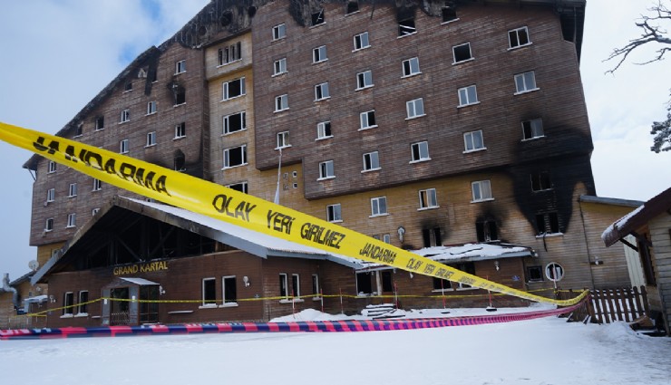 Otel yangını davasında 9 bakanlık personeli hakkında yurt dışı çıkış yasağı getirildi