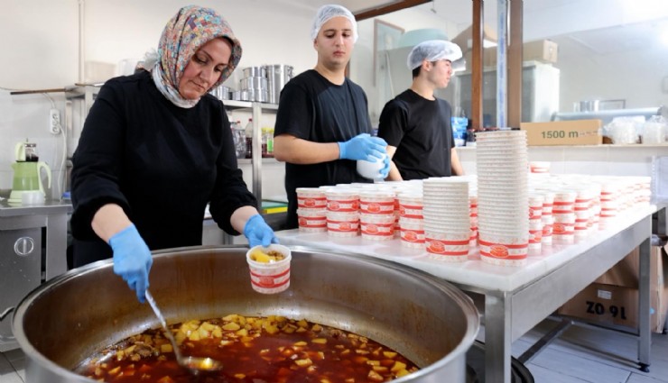 Seferihisar Belediyesi Sosyal Belediyecilik çalışmalarına aralıksız devam ediyor;
