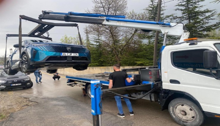 Yıldırım düştü, araç sustu: Elektrikli otomobilde milyonluk bilmece
