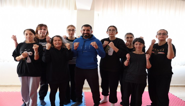 Bayraklılı kadınlar yakın savunma öğreniyor