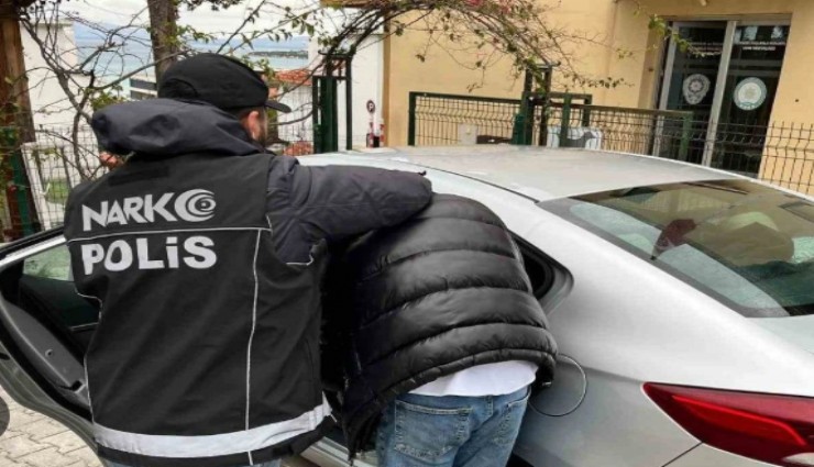 Çeşme'de uyuşturucu operasyonu:  5 tutuklama