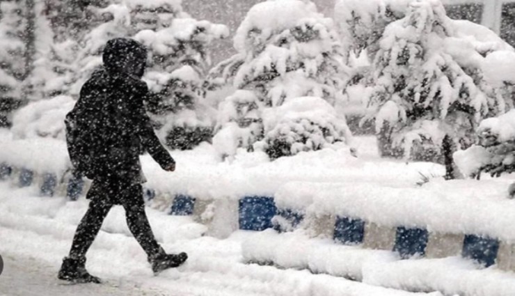 İstanbul'un 9 ilçesinde okullar tatil edildi