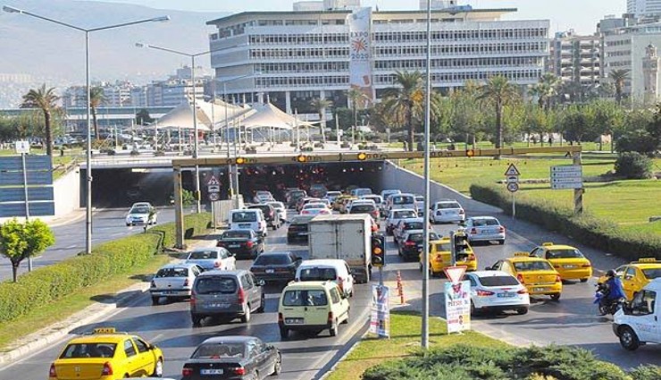 İzmir’de en fazla trafik kazası Ekim ve Mart aylarında oluyor