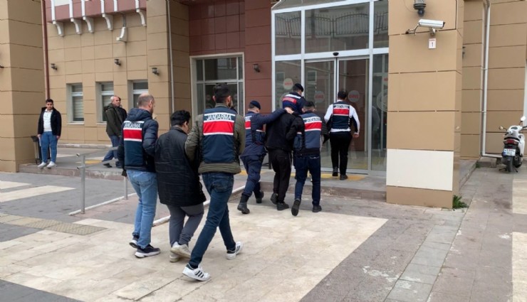 Manisa'da terör operasyonu: 2 kişi tutuklandı