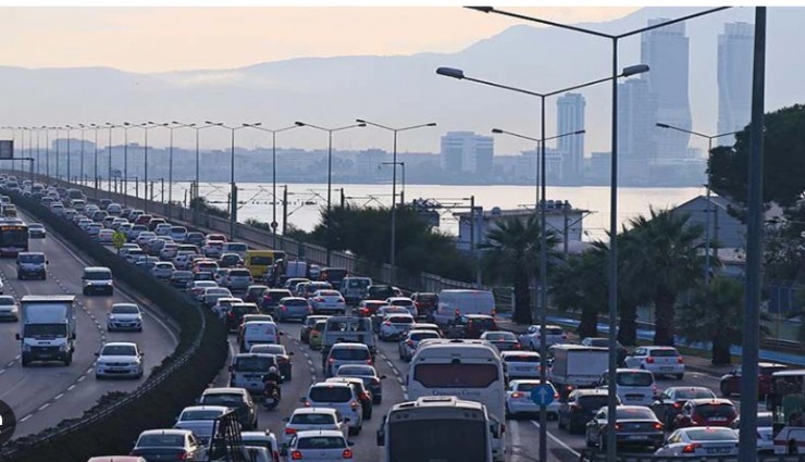 TÜİK açıkladı: İzmir'de trafiğe kaydı yapılan araçlardan en çok Renault tercih ediliyor