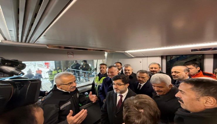 Türk mühendislerin ürünü ilk metro hattı Gebze Darıca Metro Hattı'nın test sürüşü yapıldı