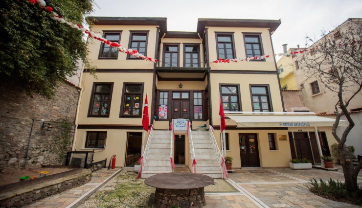 Ayla Ökmen Mutlu Çocuklar Oyun Evi’nden yeni hizmet