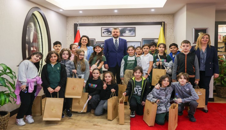 Başkan Görkem Duman, Bucalı çocukları makamında ağırladı