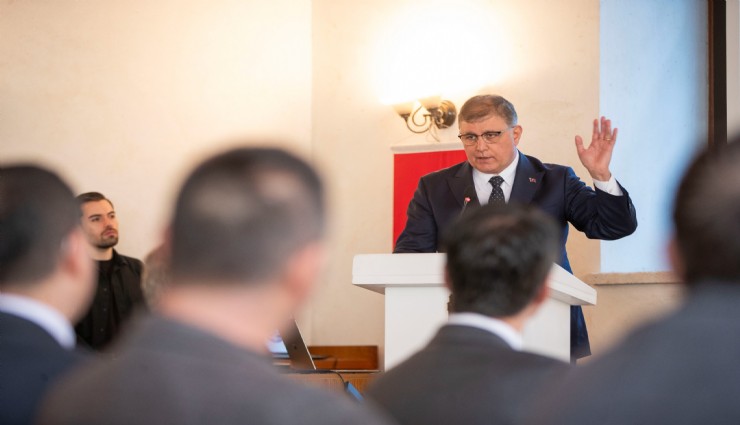 Başkan Tugay’dan Demokrasiye sahip çıkalım mesajı