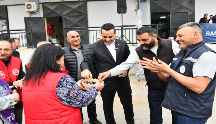 Başkan Yıldız, Belediye Personeli ile Bayramlaştı