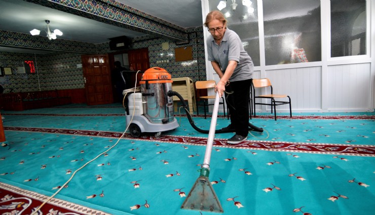 Bornova’da kutsal temizlik