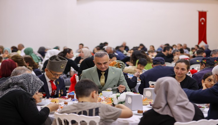 Buca’da şehit aileleri, gaziler ve yakınları için iftar düzenlendi