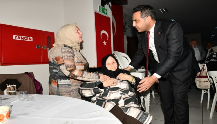 Çiğli Belediyesi'nden Dayanışma Sofrası: Başkan Yıldız Vatandaşlarla İftarda Buluştu