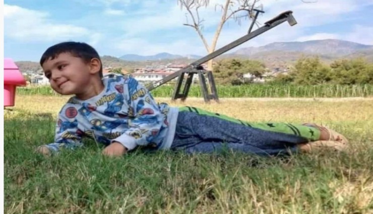 Fethiye'de araçta çıkan yangında ağır yaralanan minik Kutay yaşam savaşını kaybetti